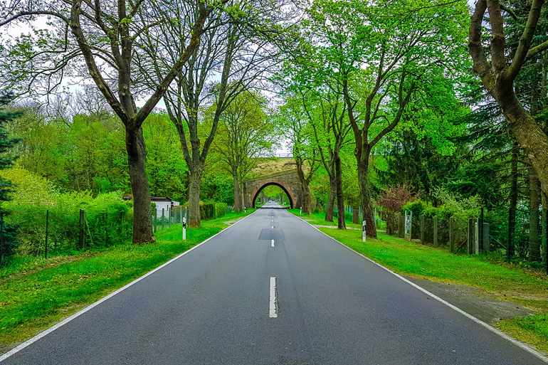 Are electric cars quieter than petrol cars?