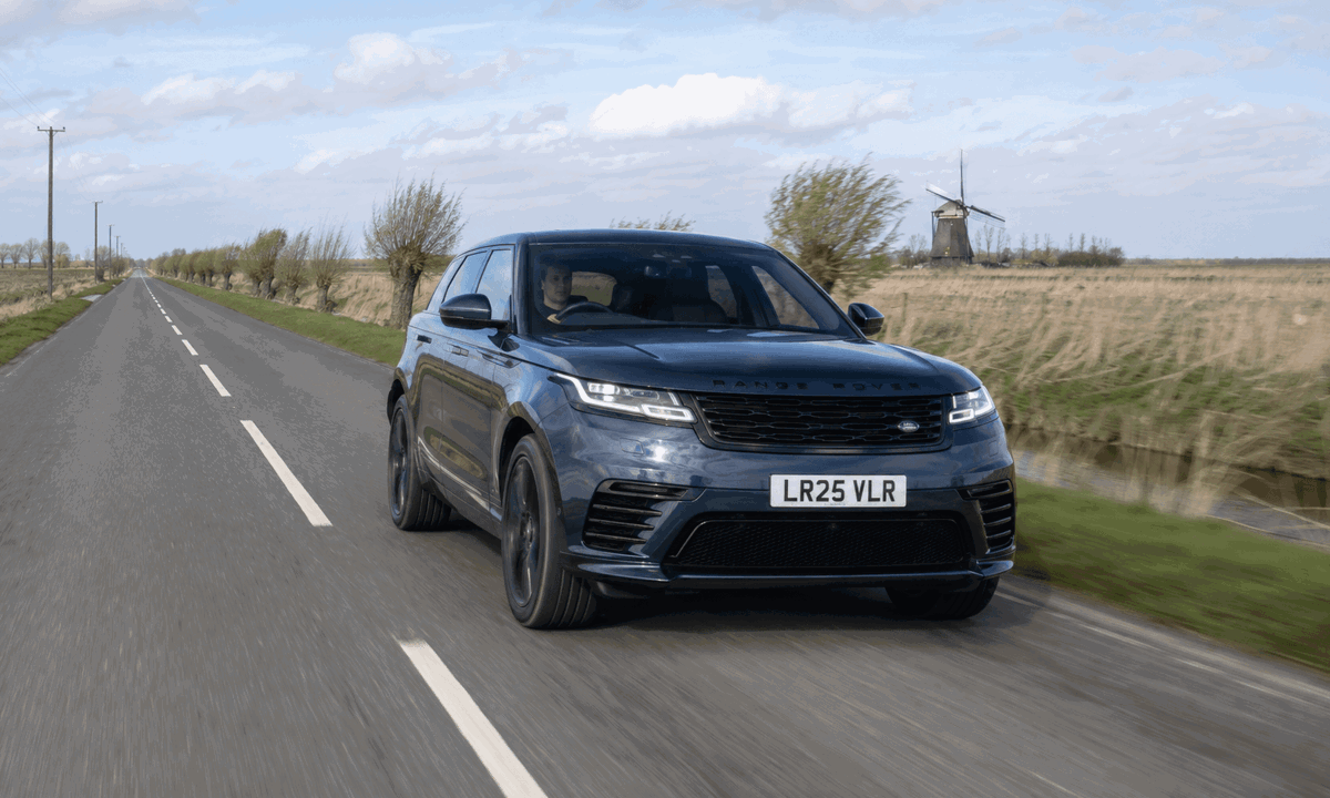 Range Rover Velar Driving