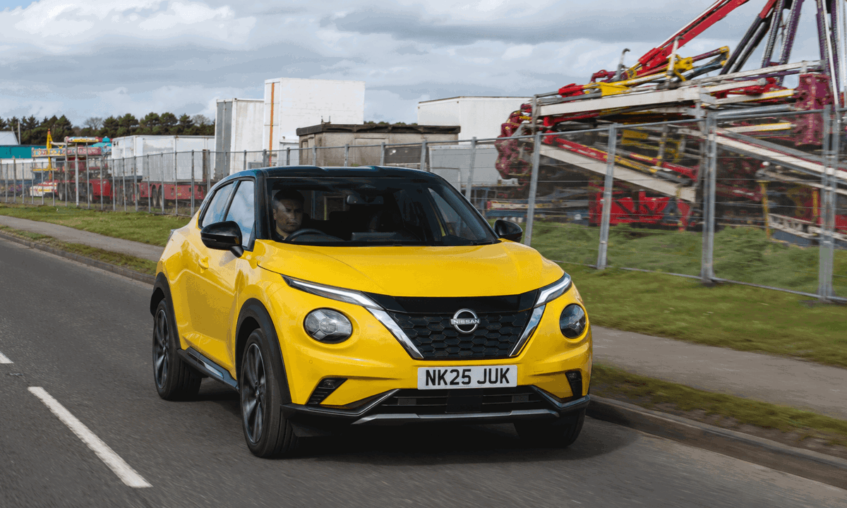 Nissan Juke Driving
