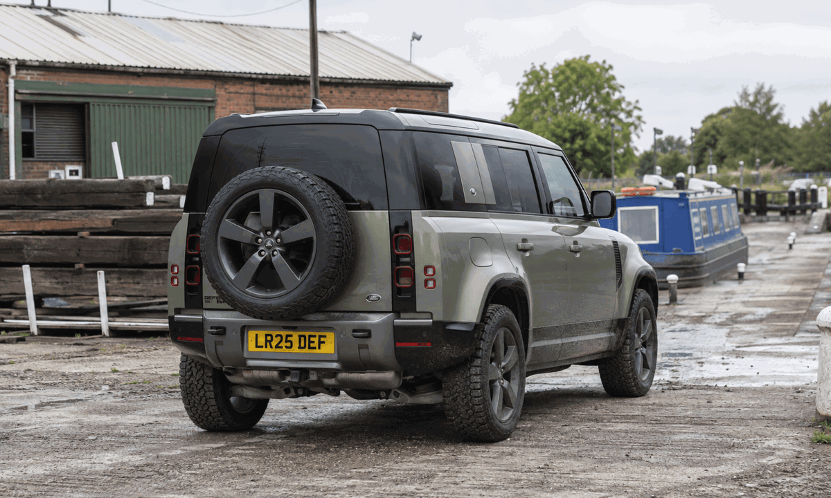 Land Rover Defender Rear